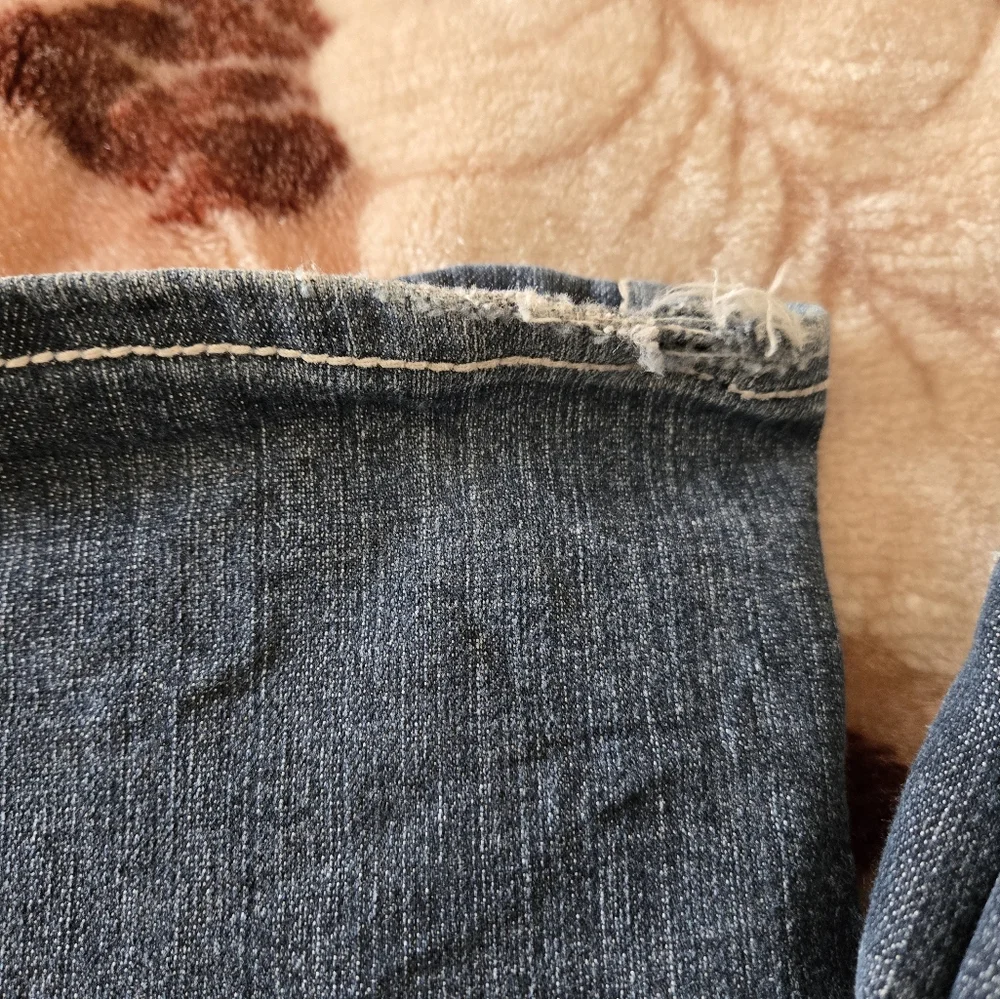 Women's a.n.a. Bootcut Blue Jeans Size 10s EUC - Picture 4 of 9